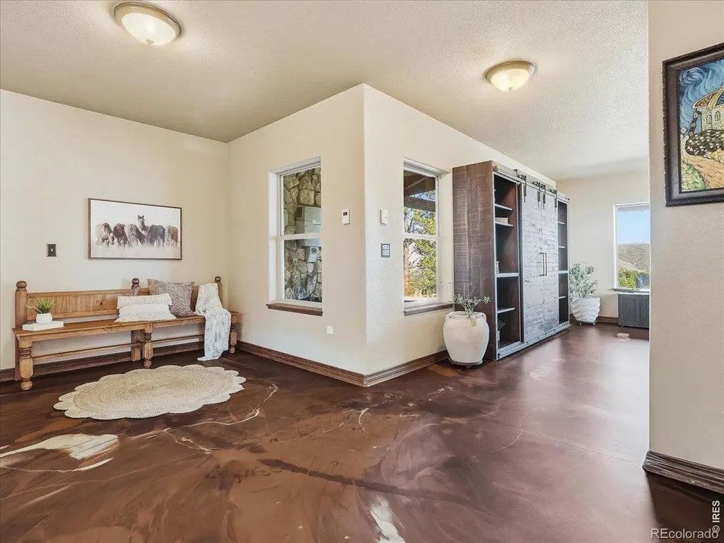 2565 Davis Ranch Road Bellvue CO 80512