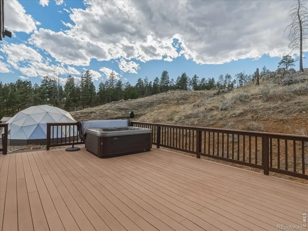 2565 Davis Ranch Road Bellvue CO 80512