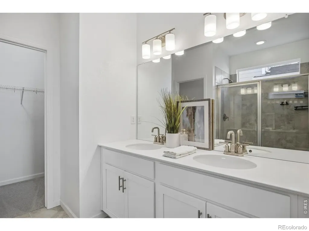 438 Overbrook Lane Longmont CO 80504