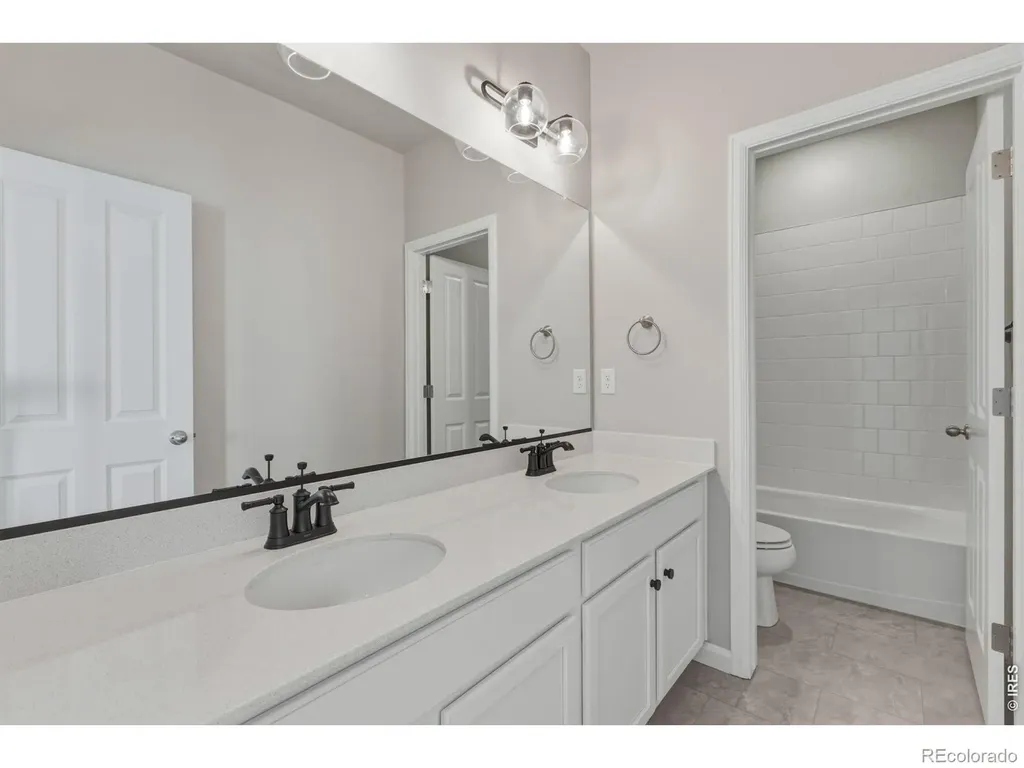 24317 E River Front Drive Aurora CO 80019