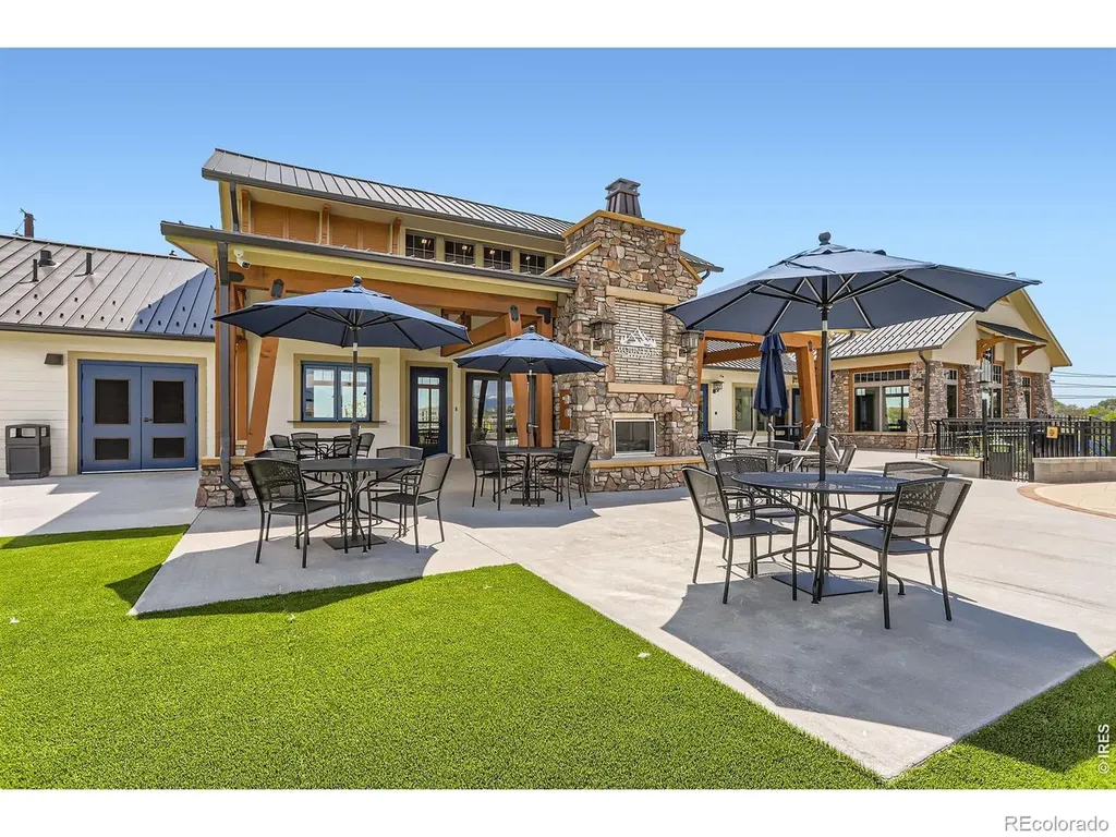 2844 Bear Springs Circle Longmont CO 80503