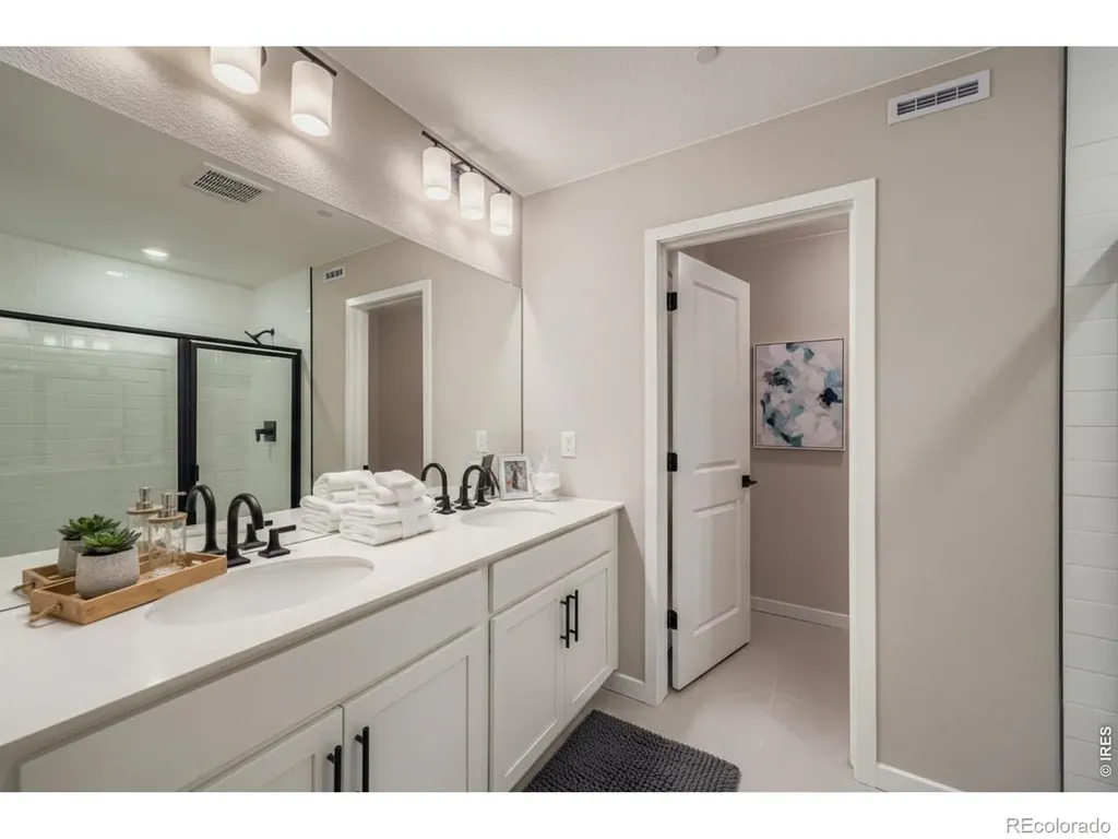 2844 Bear Springs Circle Longmont CO 80503