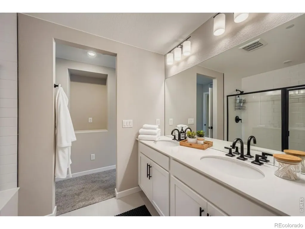 2844 Bear Springs Circle Longmont CO 80503