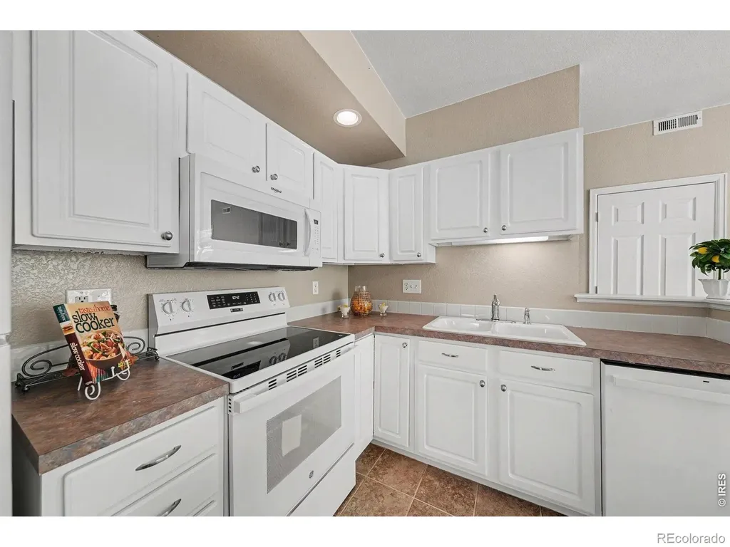 640 Gooseberry Drive Longmont CO 80503
