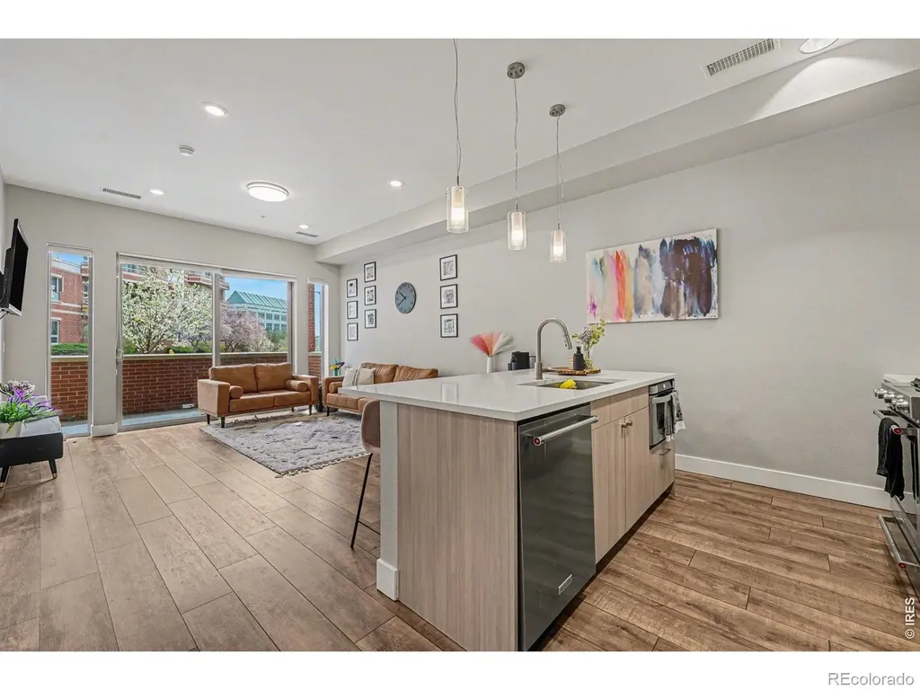 4885 S Monaco Street Denver CO 80237