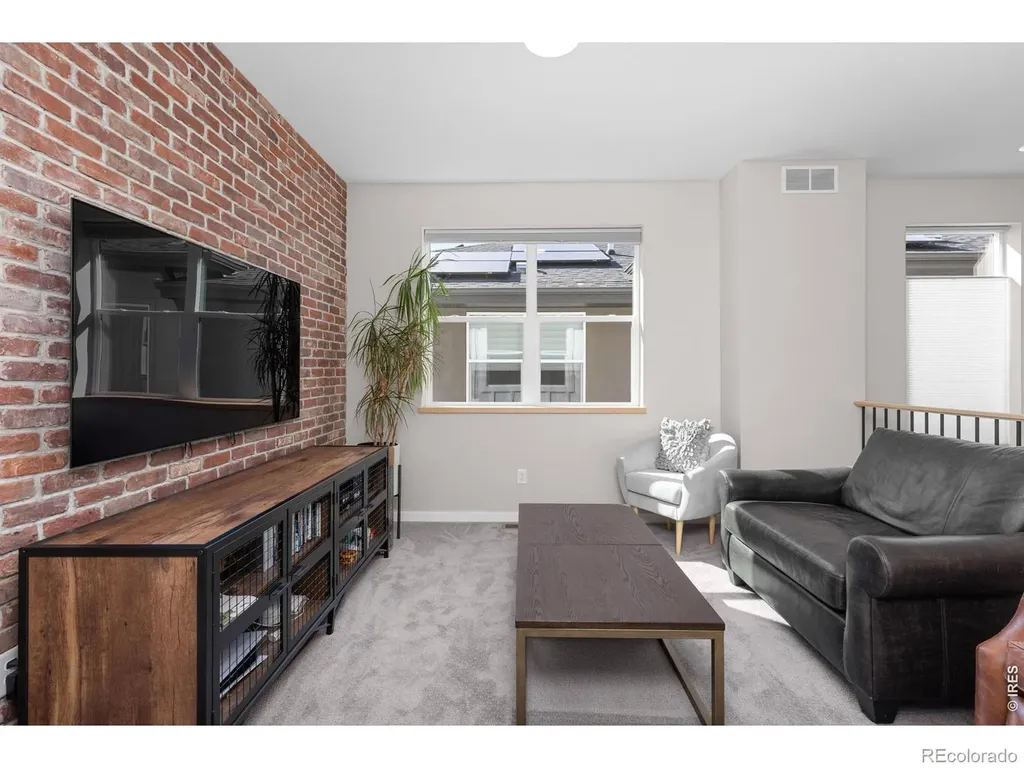 5687 Cottontail Drive Longmont CO 80503