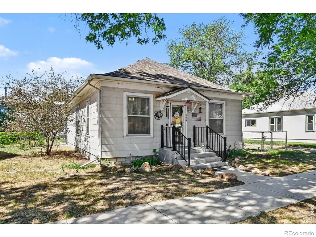 204 2nd Avenue La Salle CO 80645