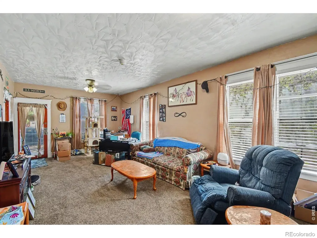 204 2nd Avenue La Salle CO 80645