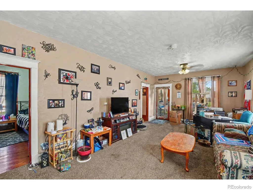 204 2nd Avenue La Salle CO 80645