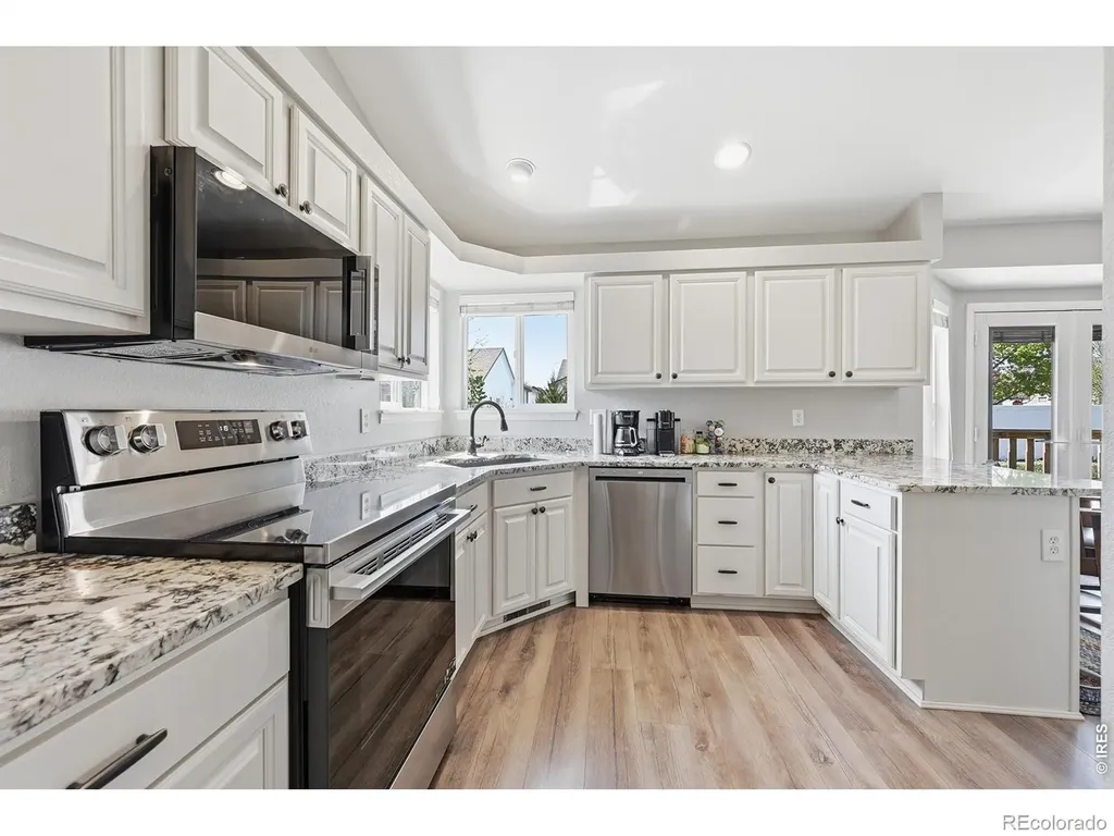 338 Hawthorne Avenue Johnstown CO 80534