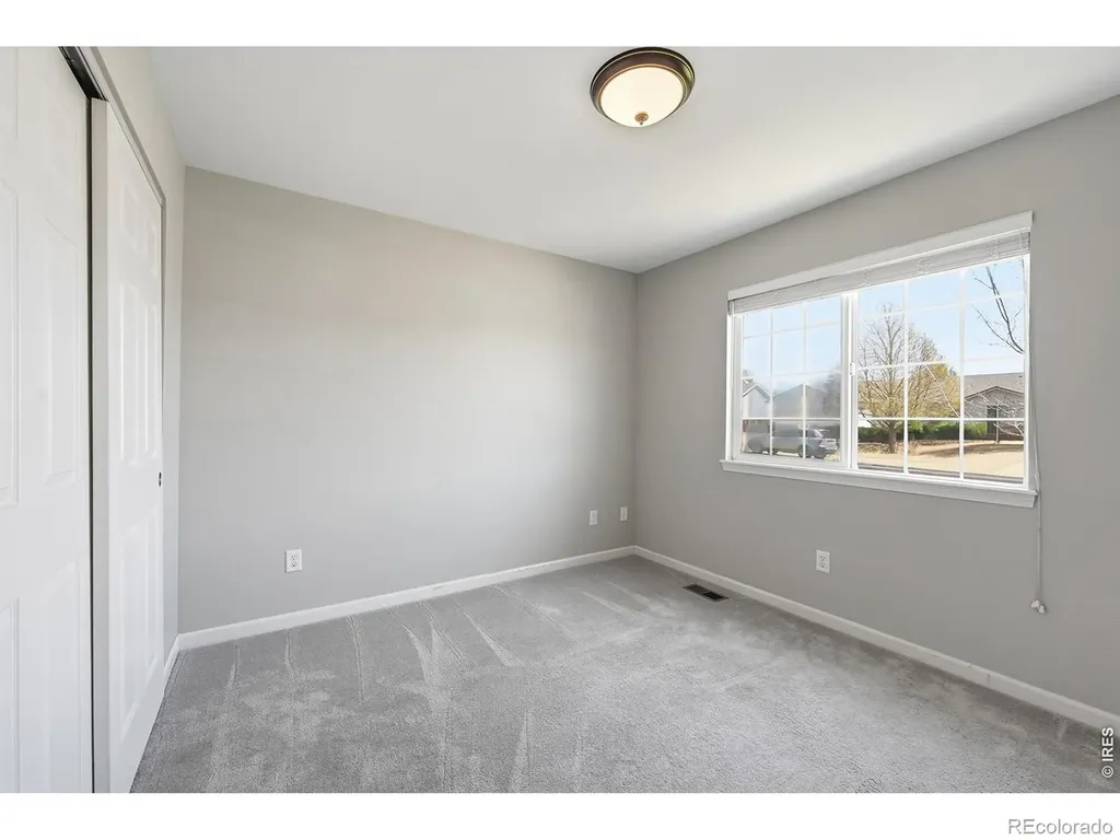 338 Hawthorne Avenue Johnstown CO 80534