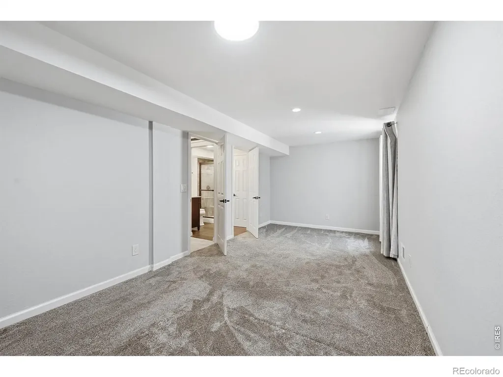 338 Hawthorne Avenue Johnstown CO 80534