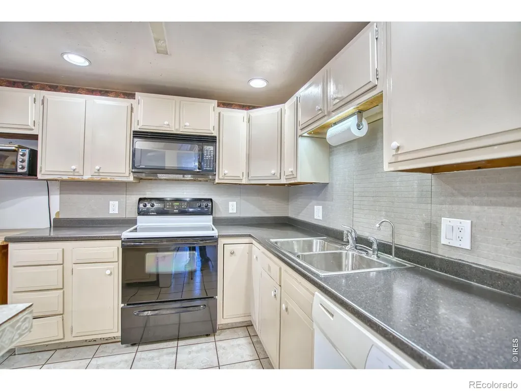 36 Placer Avenue Longmont CO 80504