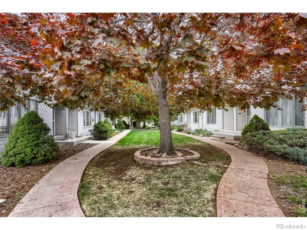 2123 Meadow Court Longmont CO 80501