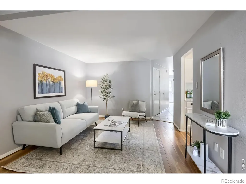 2123 Meadow Court Longmont CO 80501