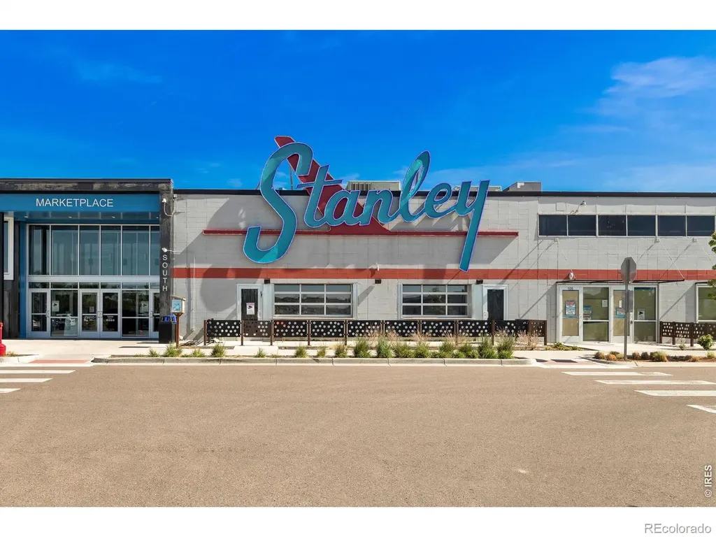 2057 Ironton Street Aurora CO 80010