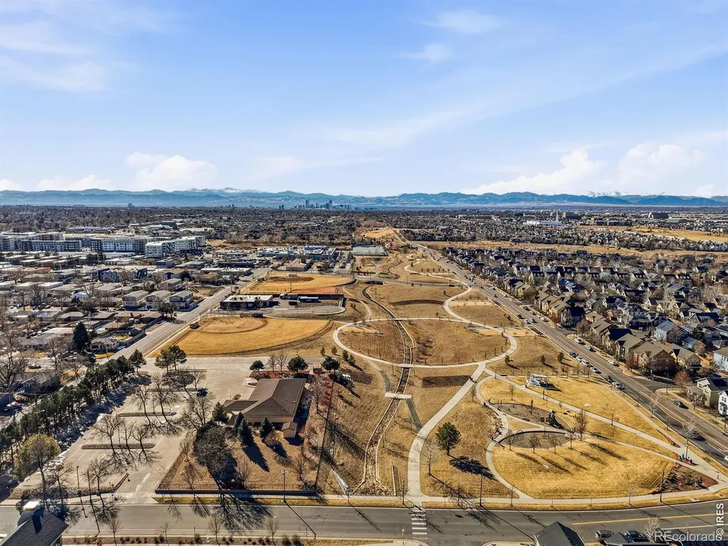 2057 Ironton Street Aurora CO 80010