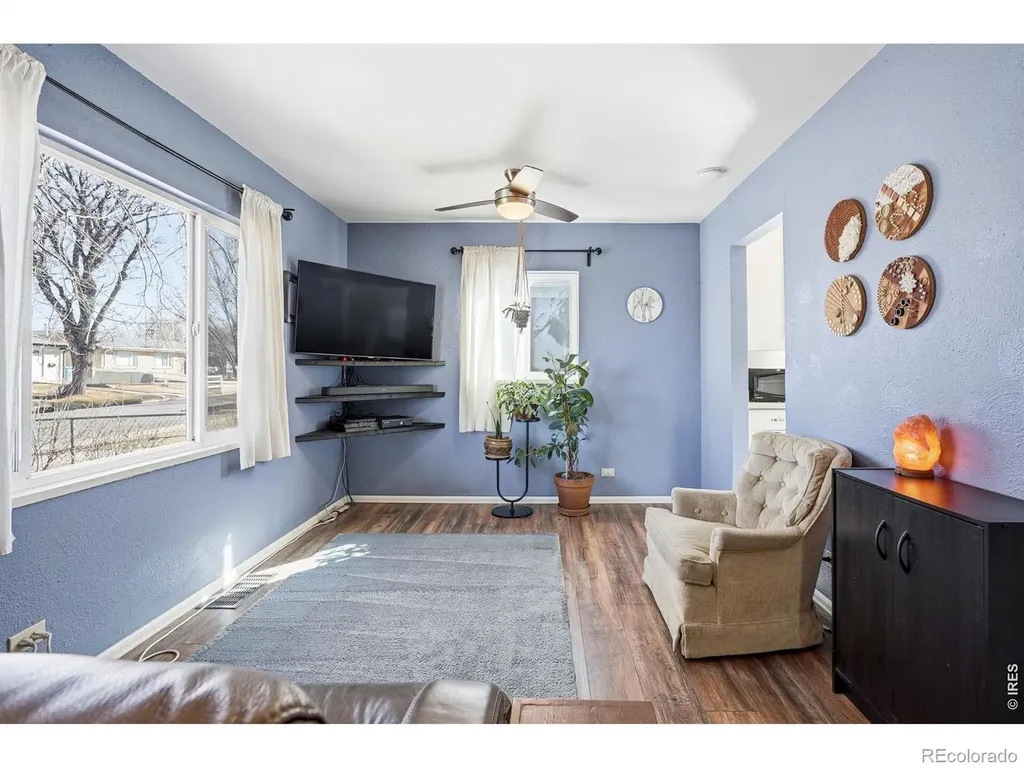 2057 Ironton Street Aurora CO 80010