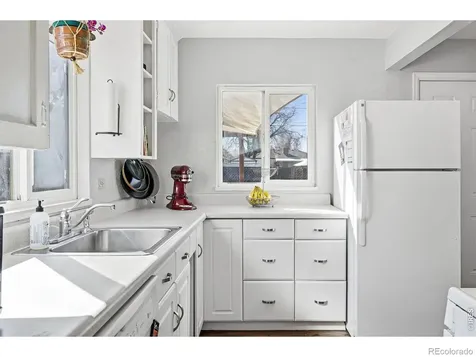 2057 Ironton Street Aurora CO 80010