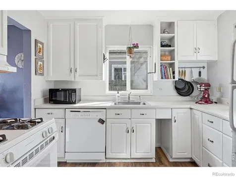 2057 Ironton Street Aurora CO 80010