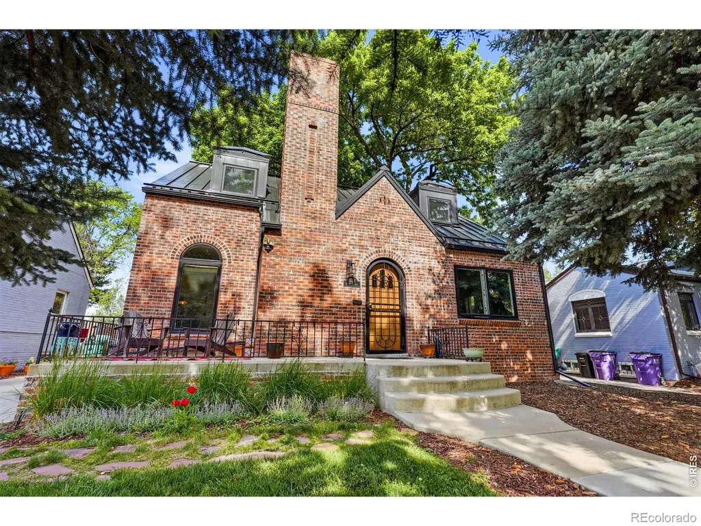 1533 Oneida Street Denver CO 80220