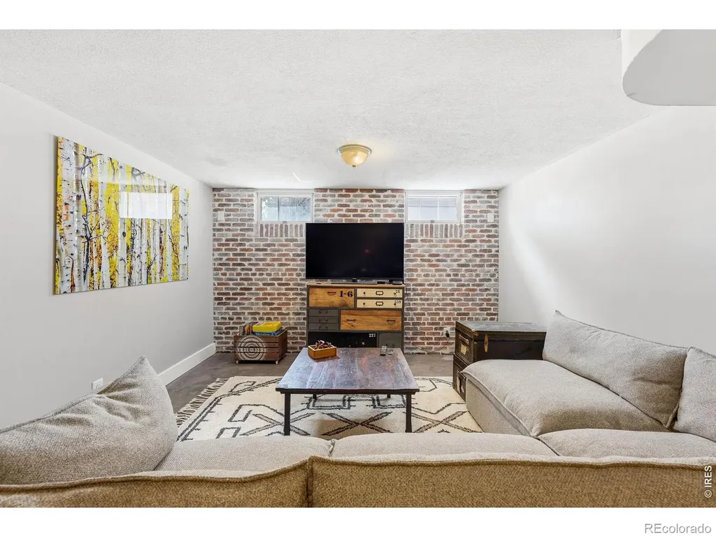 1533 Oneida Street Denver CO 80220