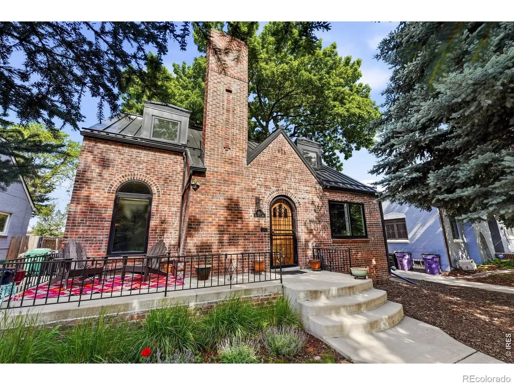 1533 Oneida Street Denver CO 80220