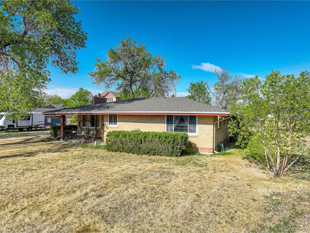 1035 N 4th Street Berthoud CO 80513