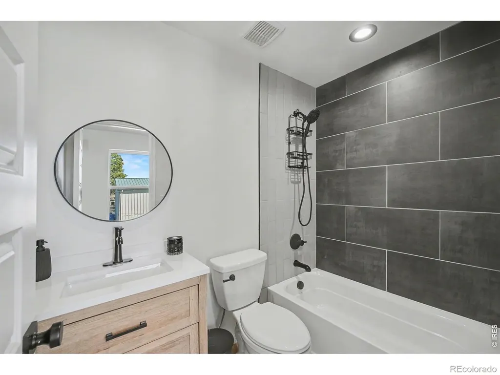 125 6th Street Dacono CO 80514