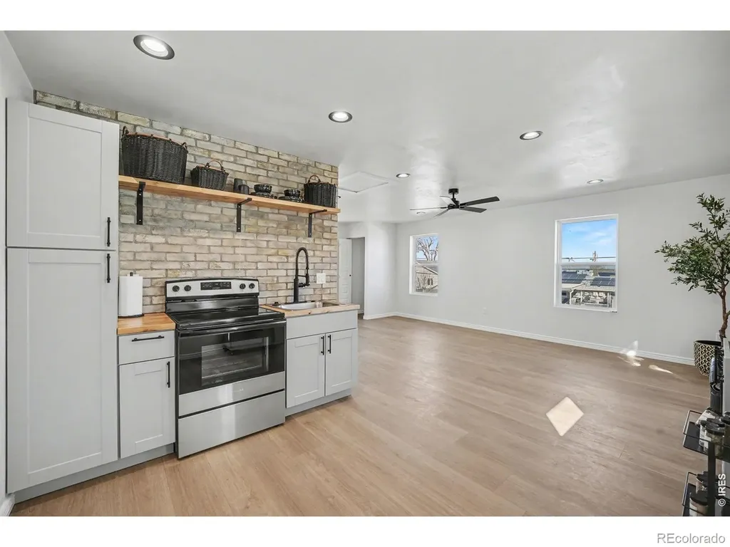 125 6th Street Dacono CO 80514