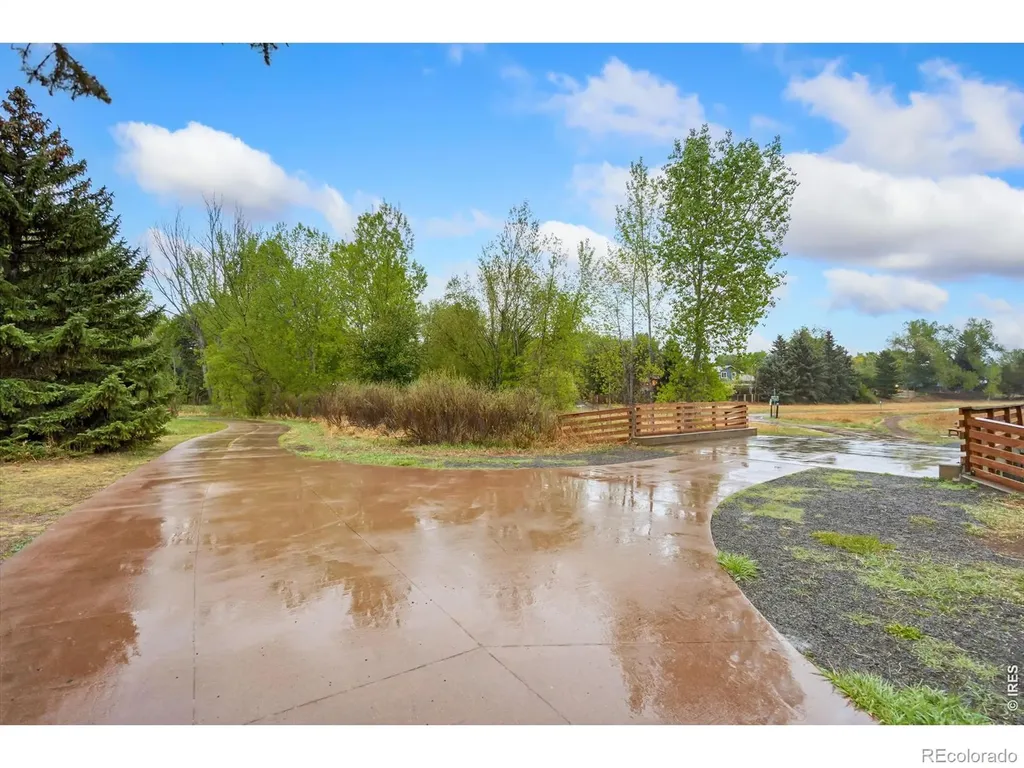 2762 Nottingham Square Fort Collins CO 80526