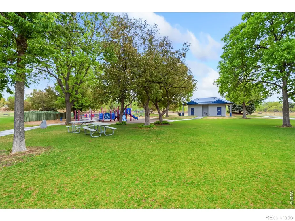 2762 Nottingham Square Fort Collins CO 80526