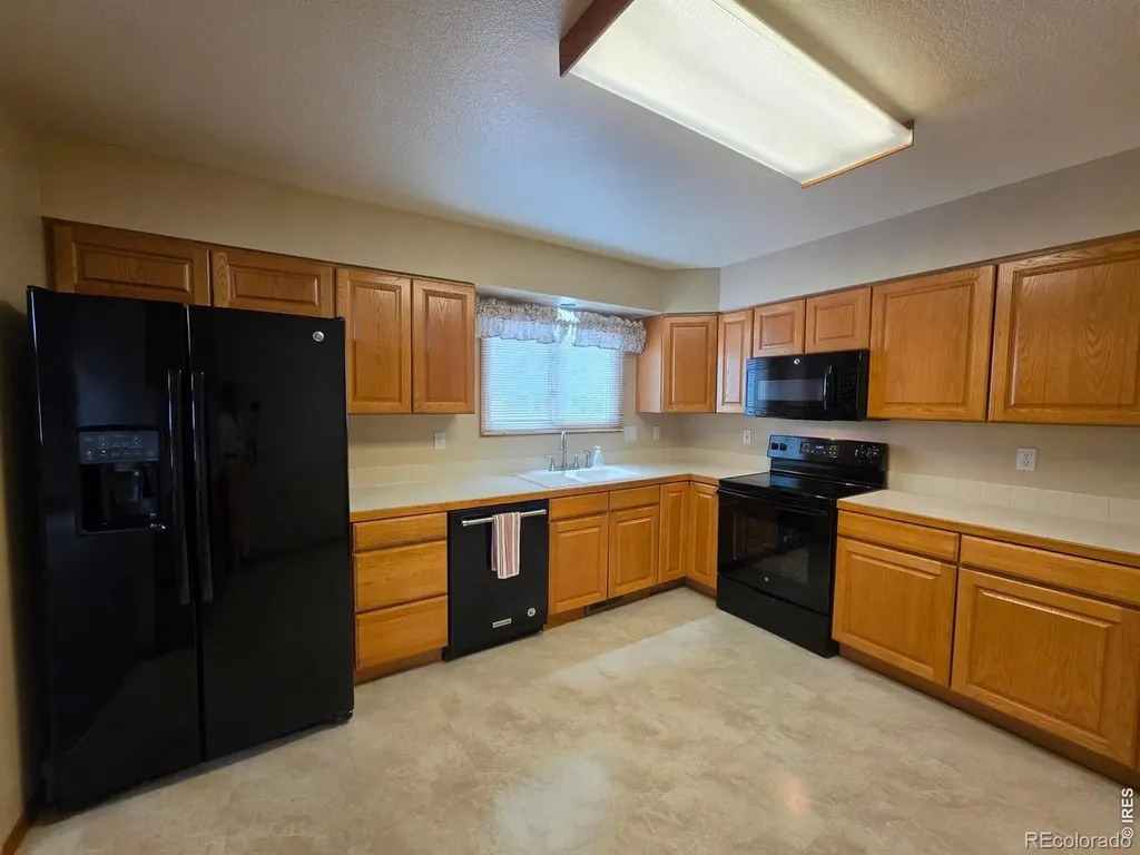 1526 Tulip Court Longmont CO 80501