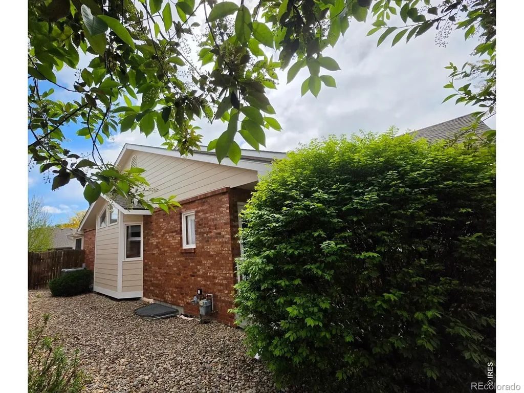 1526 Tulip Court Longmont CO 80501