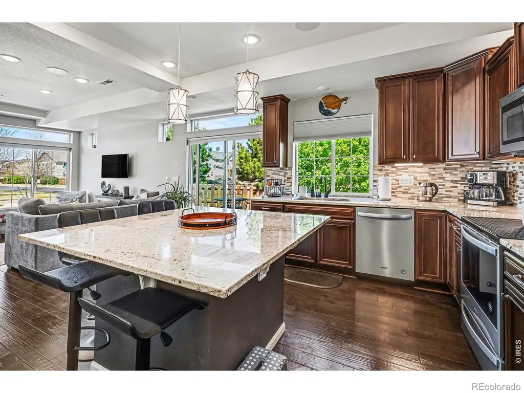 185 S Oak Hill Street Aurora CO 80018