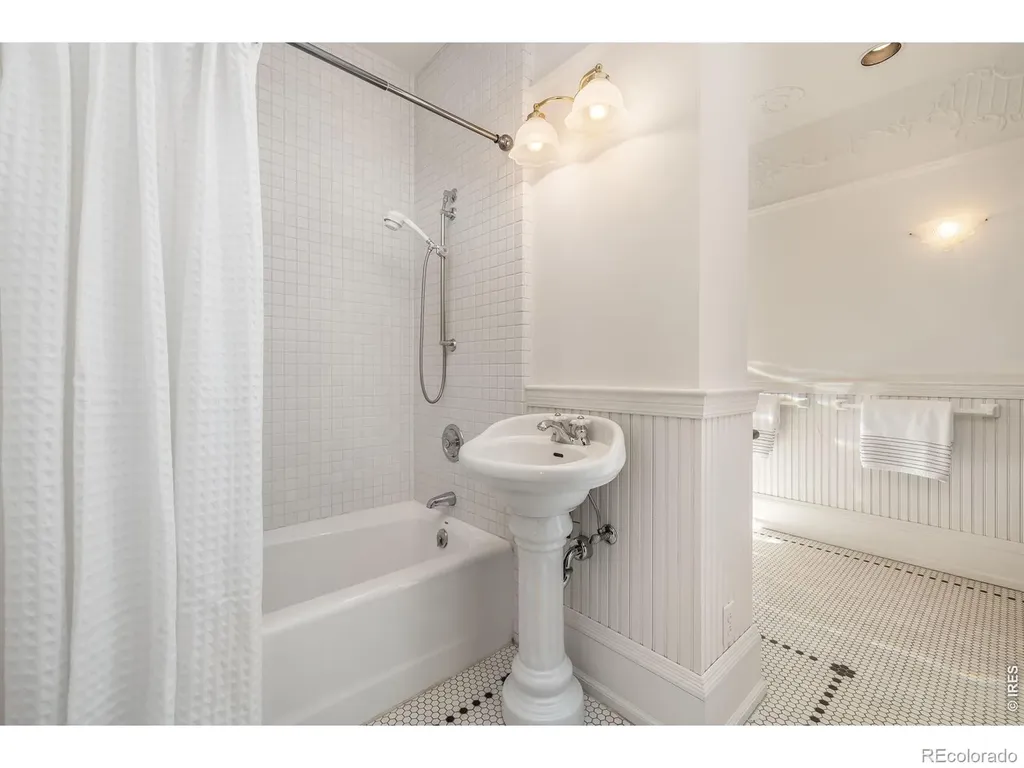 858 3rd Avenue Longmont CO 80501