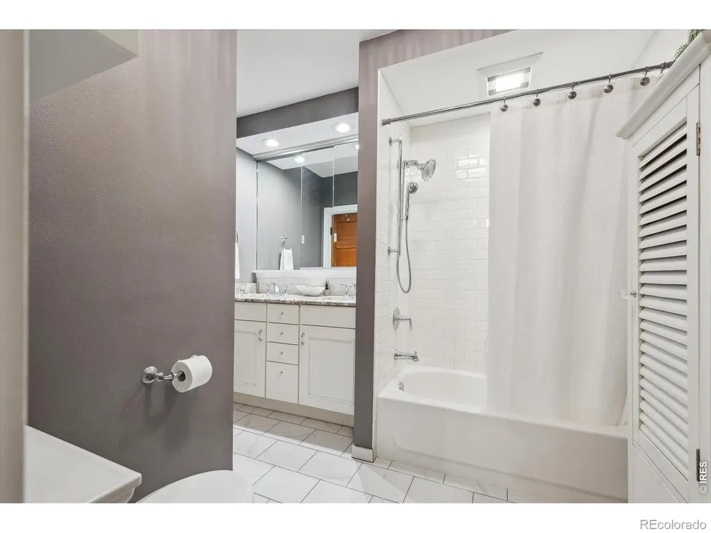 211 E Geneseo Street Lafayette CO 80026