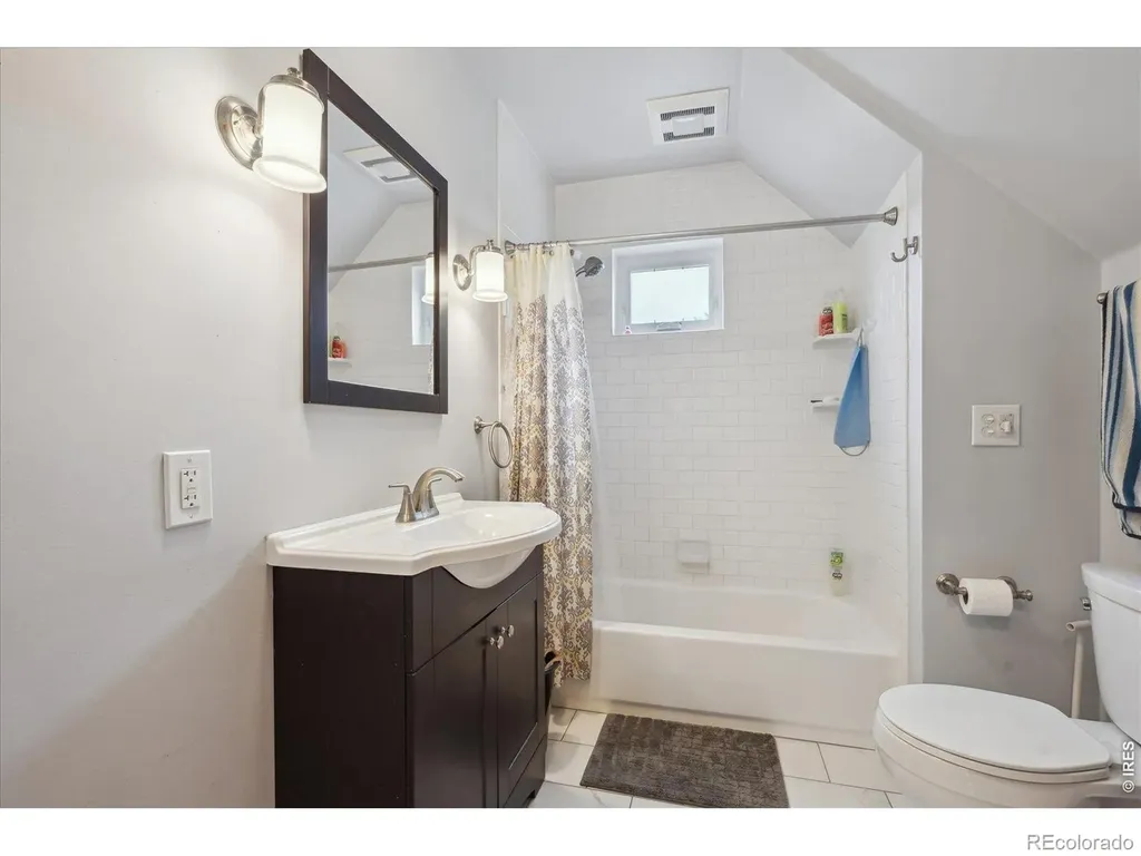 211 E Geneseo Street Lafayette CO 80026