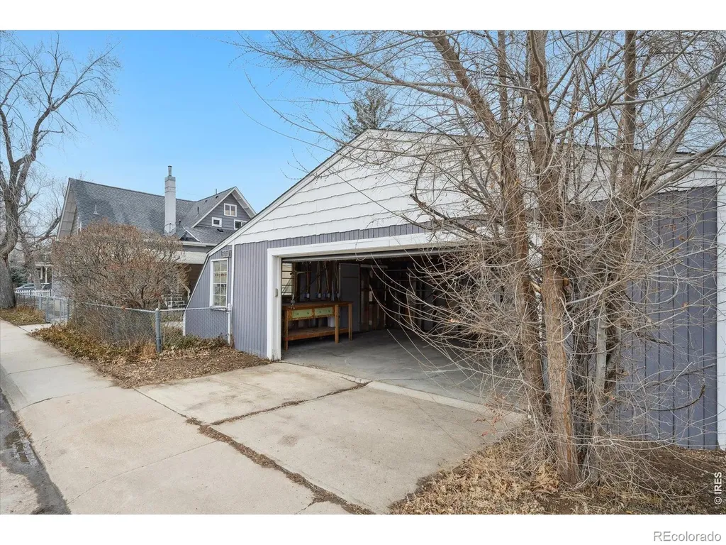 211 E Geneseo Street Lafayette CO 80026