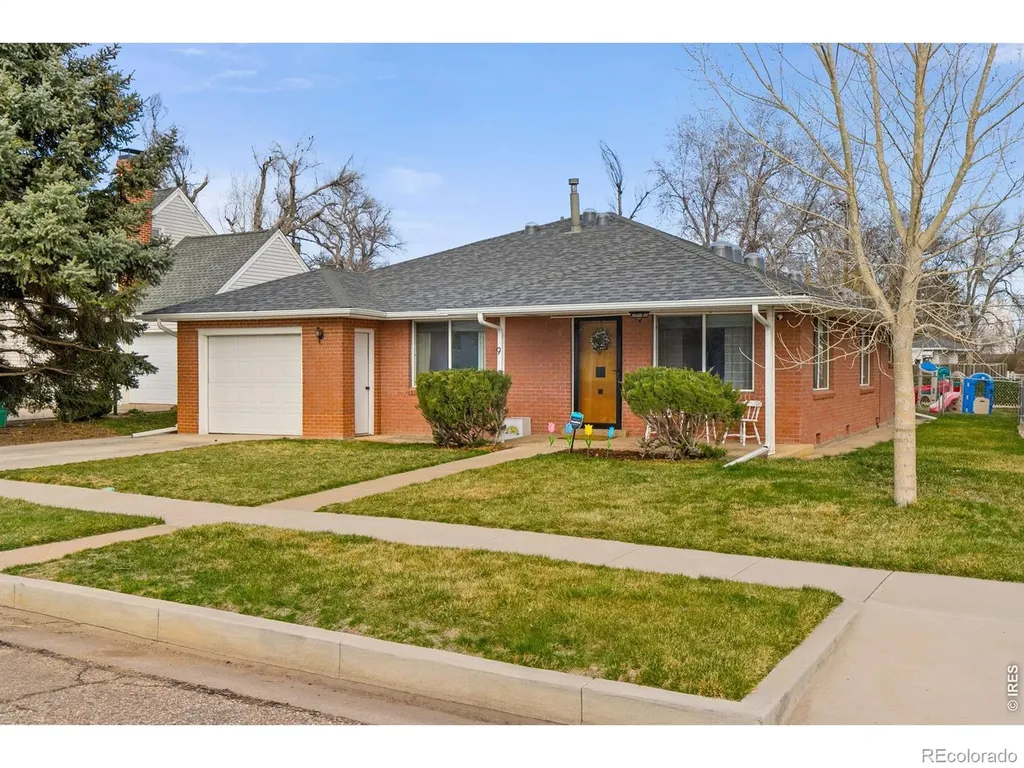 9 Cottonwood Avenue Eaton CO 80615