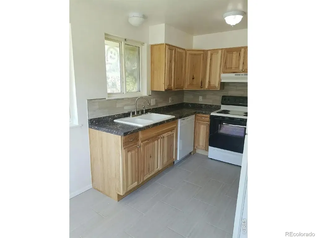 706 Darby Court Longmont CO 80501