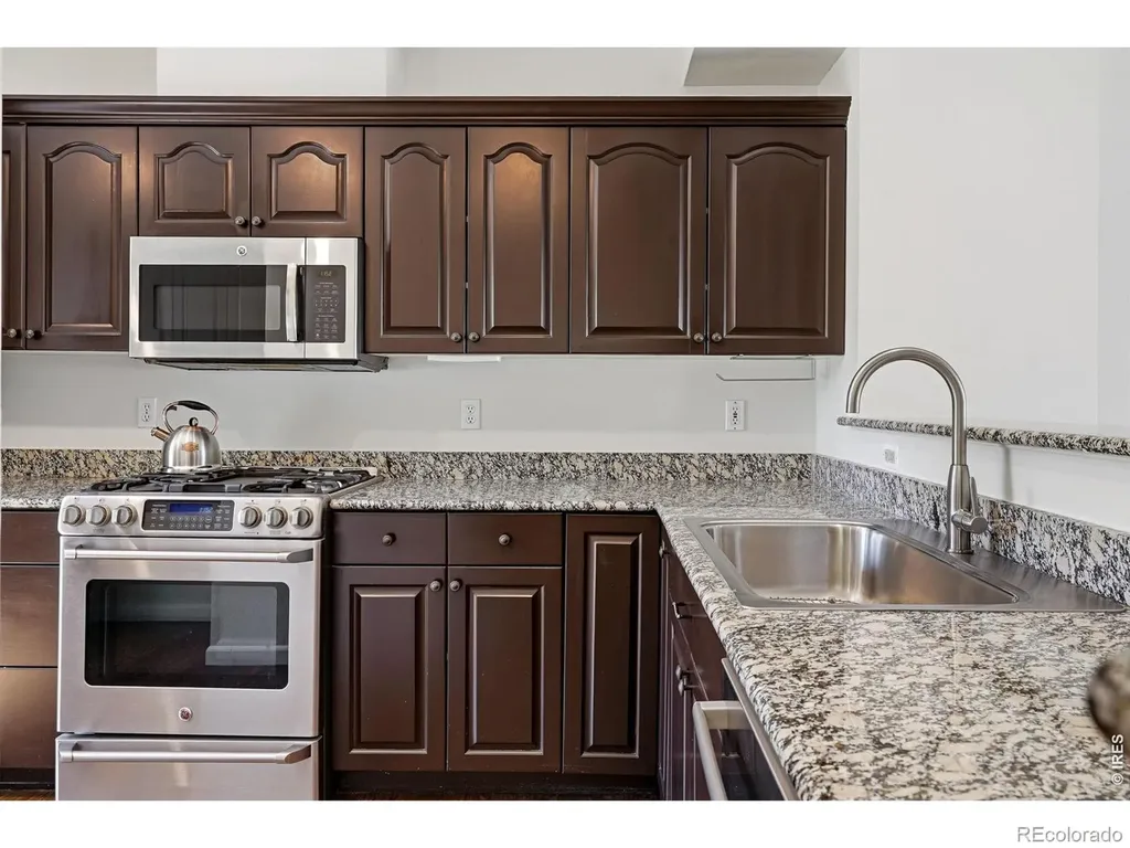 944 Ivanhoe Street Denver CO 80220