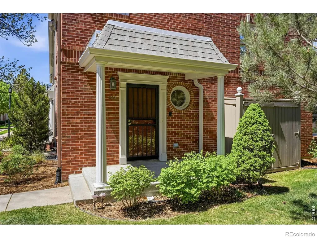944 Ivanhoe Street Denver CO 80220