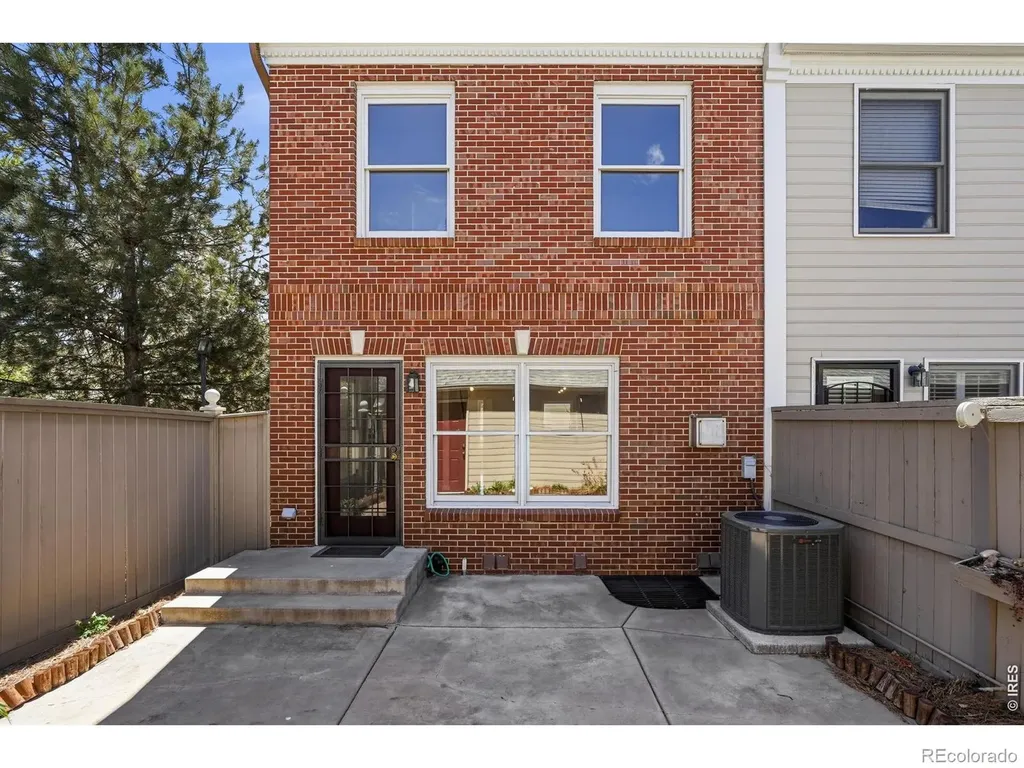 944 Ivanhoe Street Denver CO 80220