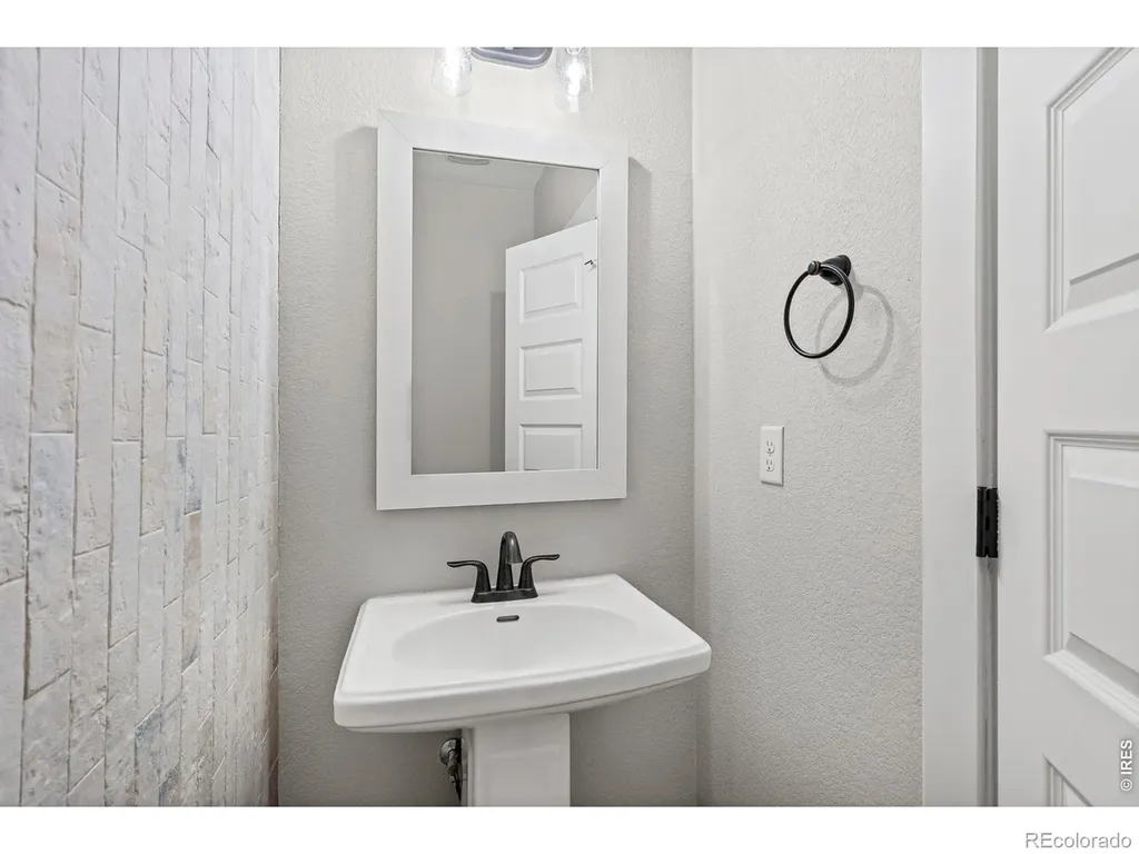 2124 Glean Court Windsor CO 80550