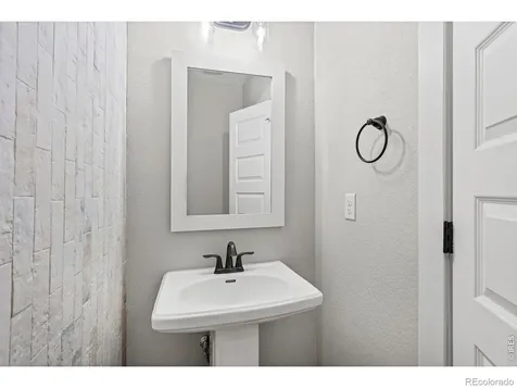 2124 Glean Court Windsor CO 80550
