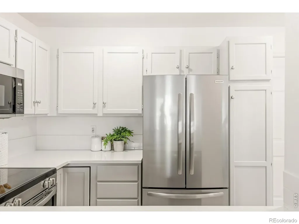 2106 Meadow Court Longmont CO 80501