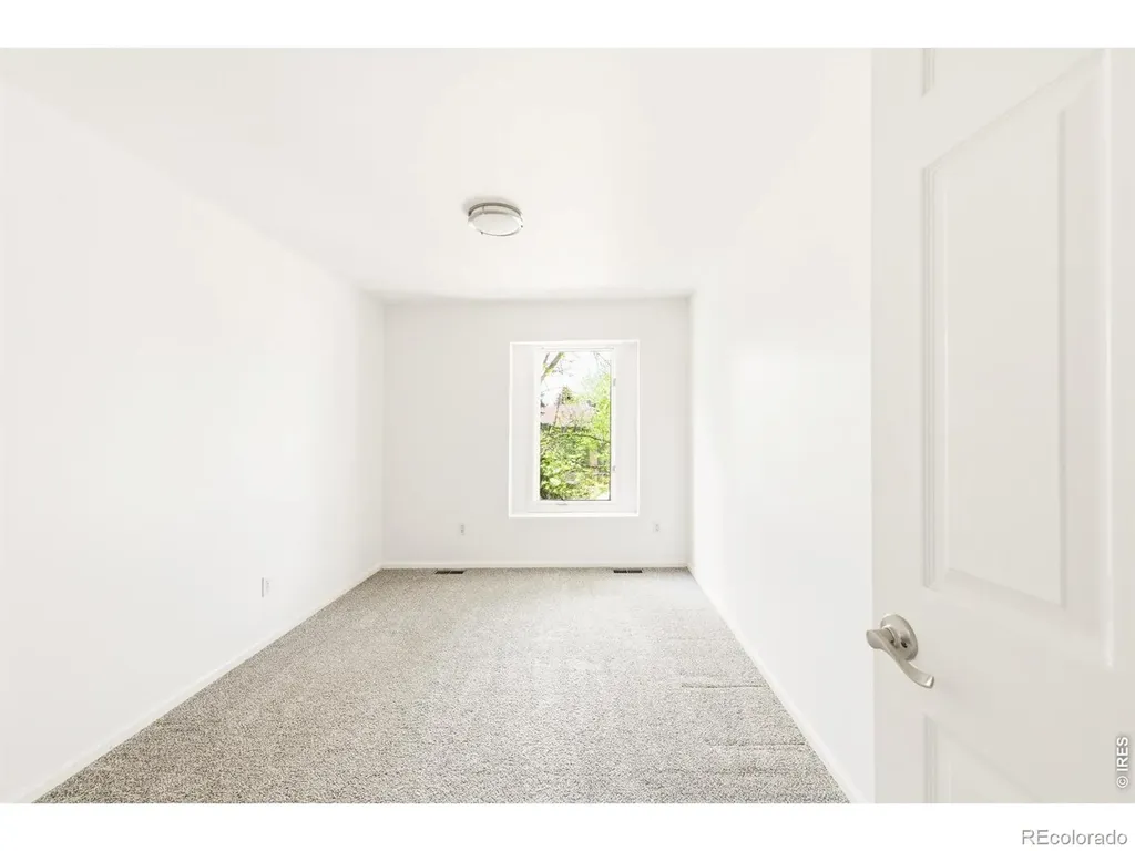 2106 Meadow Court Longmont CO 80501