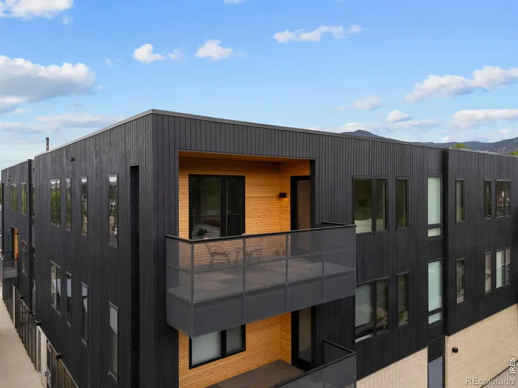 2718 Pine Street Boulder CO 80302