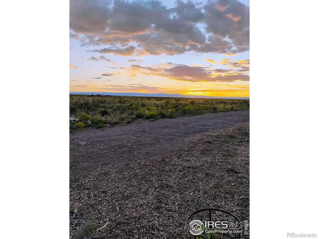 1157 Camino Del Rey Crestone CO 81131